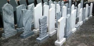 Внешний вид памятников из мрамора и гранита